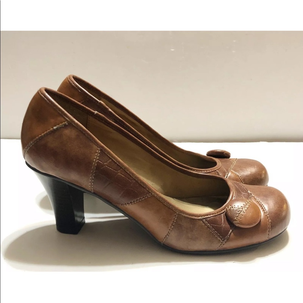 Madden Girl Women’s Brown Leather Round Toe Heels